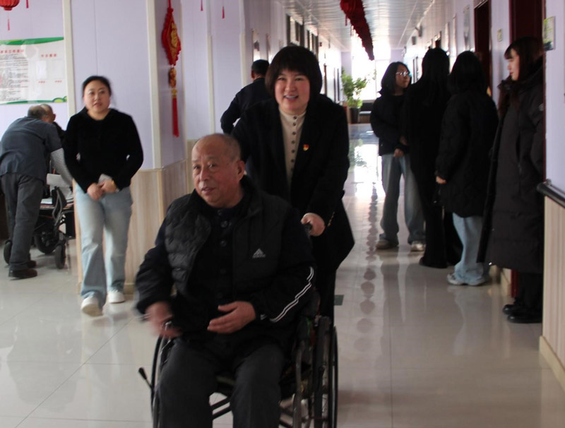 党员志愿在行动——盘锦弘毅中学党支部组织开展学雷锋志愿活动