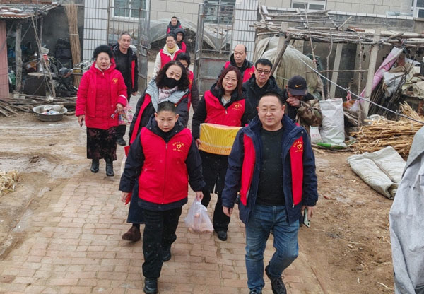 2026年新年前夕 郭明义爱心团队沟帮子福全爱心团队走访慰问困难群体 2026年新年前夕 郭明义爱心团队沟帮子福全爱心团队走访慰问困难群体